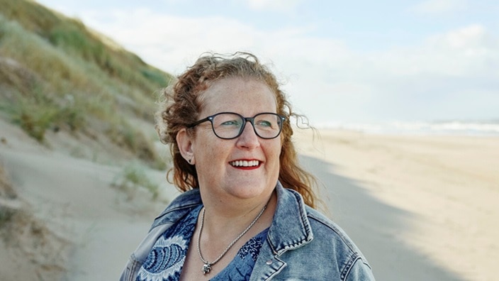 Nordisk landskab med kvinde